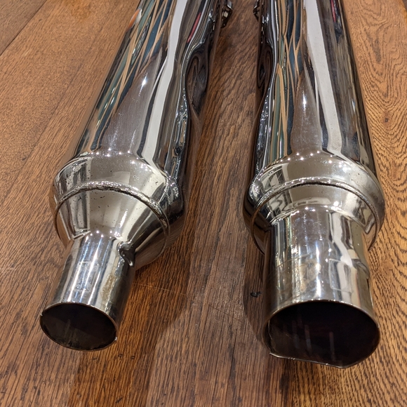 Harley Davidson slip on exhaust mufflers for touri - Picture 6 of 8